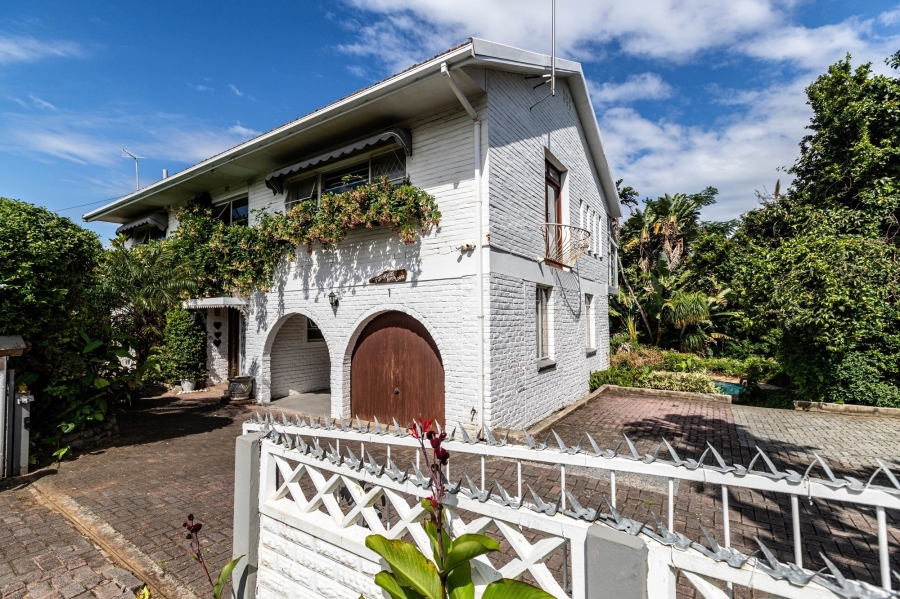 6 Bedroom Property for Sale in Abbotsford Eastern Cape